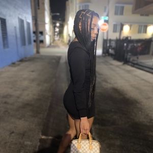 Meet your Posher, Elyssa